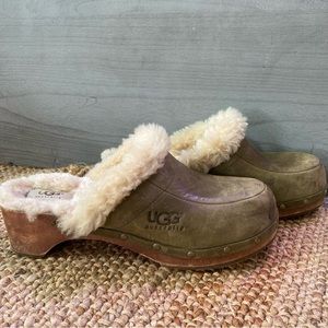 Ugg Kalie Cloggs - Fur Lined - Olive Green - Size 9